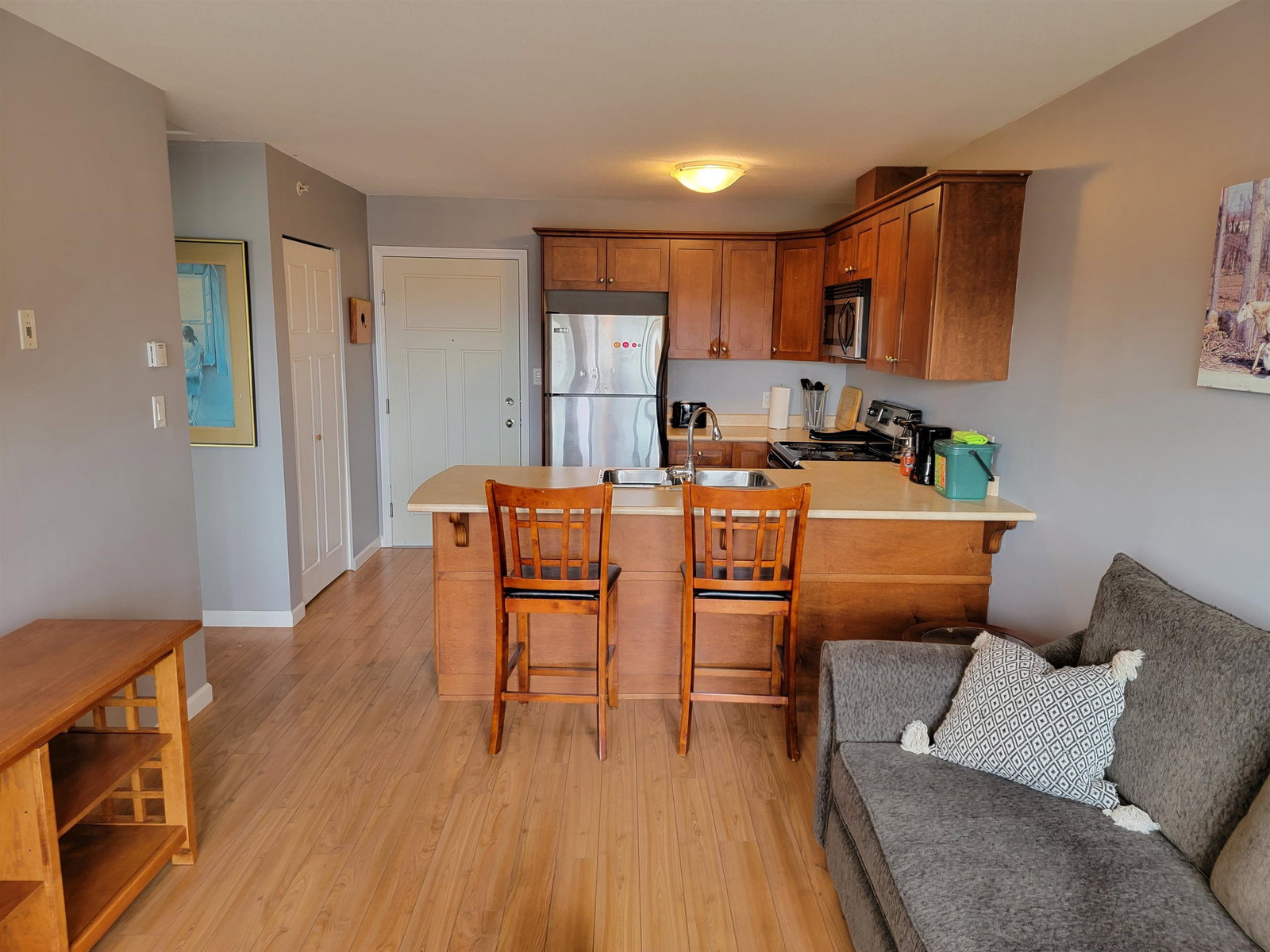 Listing Image 5