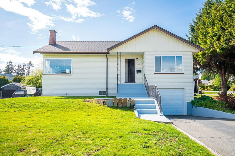 1033 Cypress Street, White Rock, V4B 4H1 | Image 2