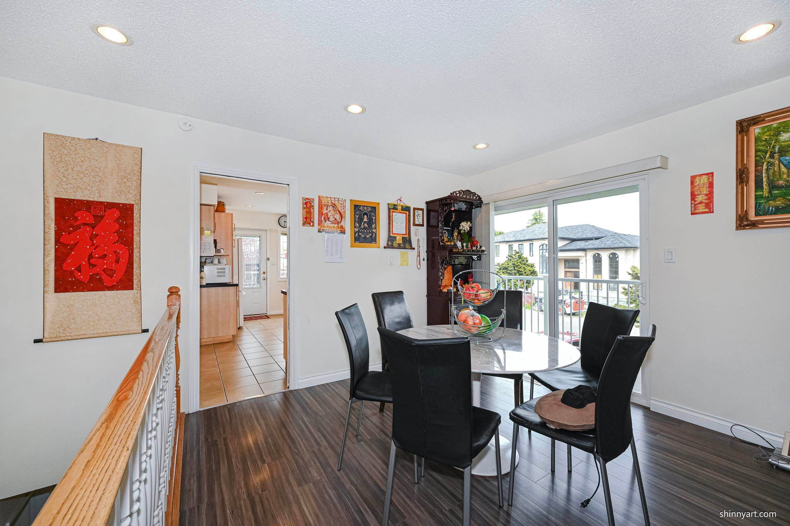 Listing Image 5