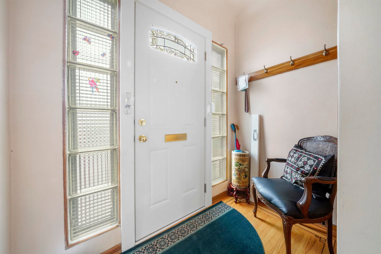 Listing Image 5