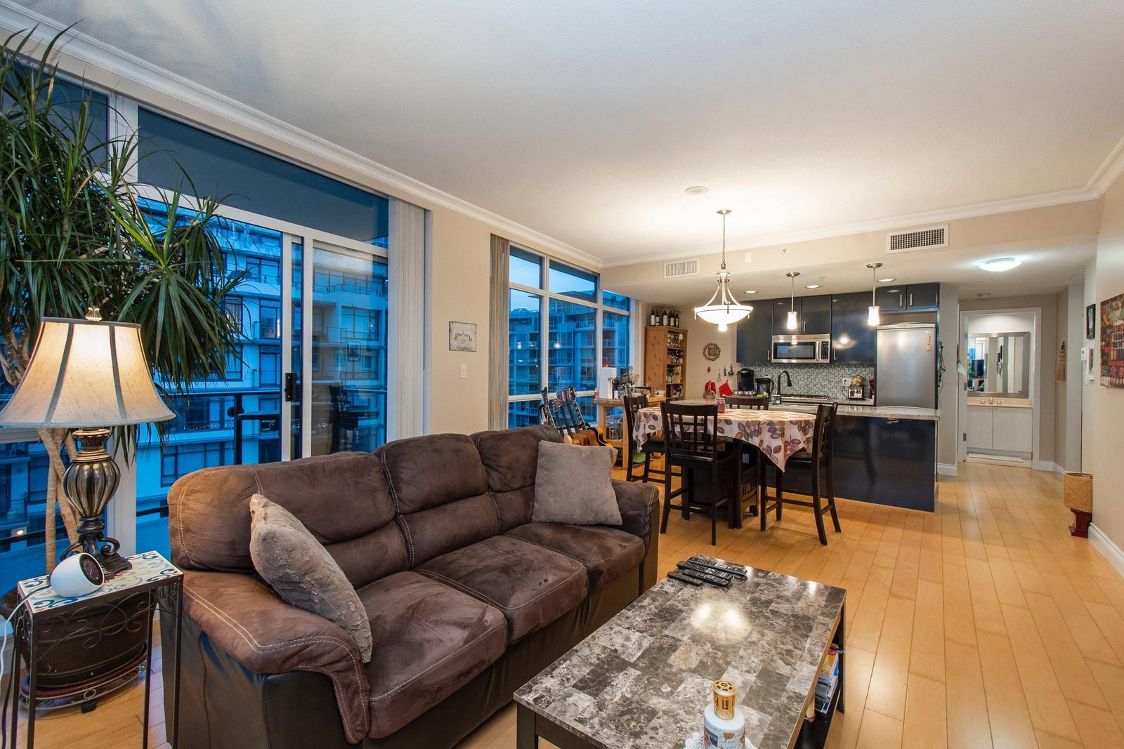 Listing Image 10