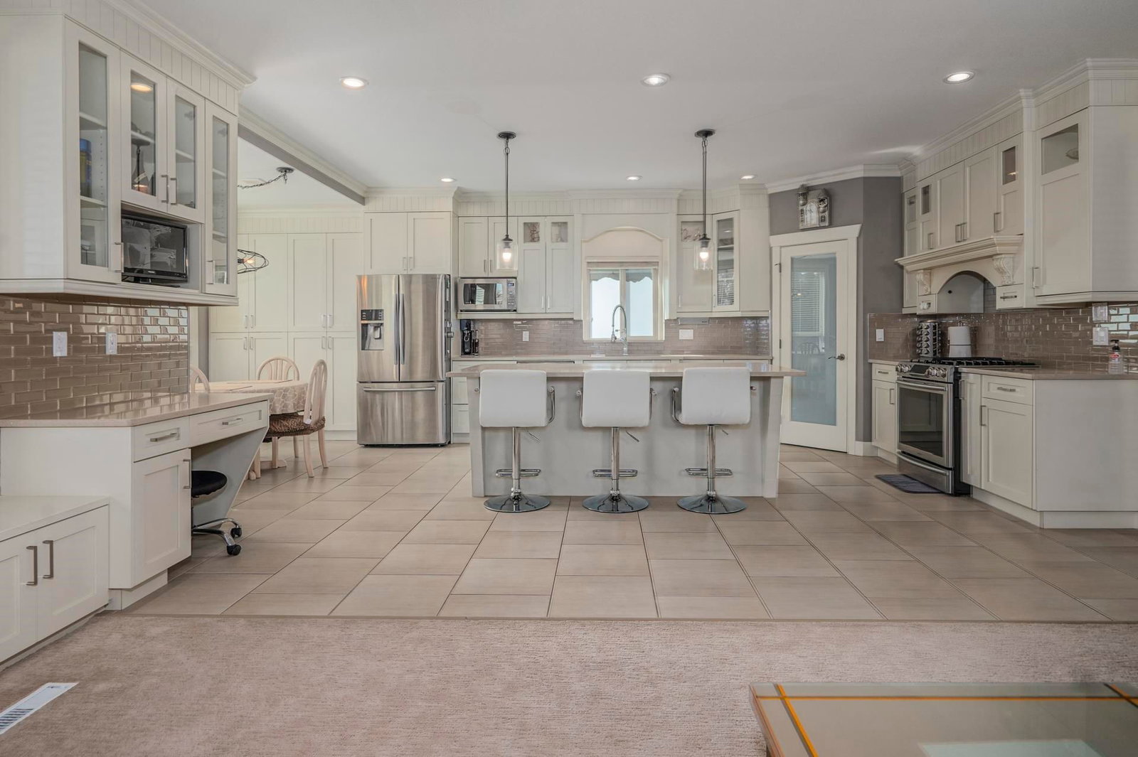 Listing Image 13