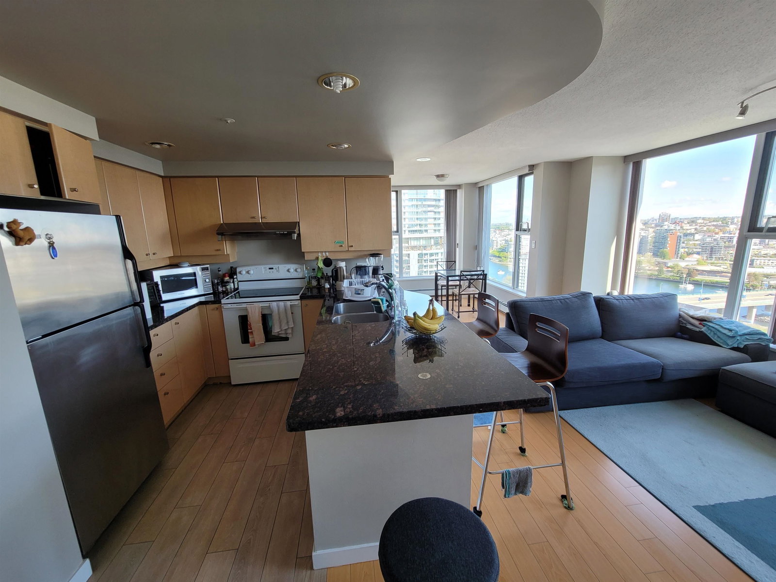 Listing Image 9