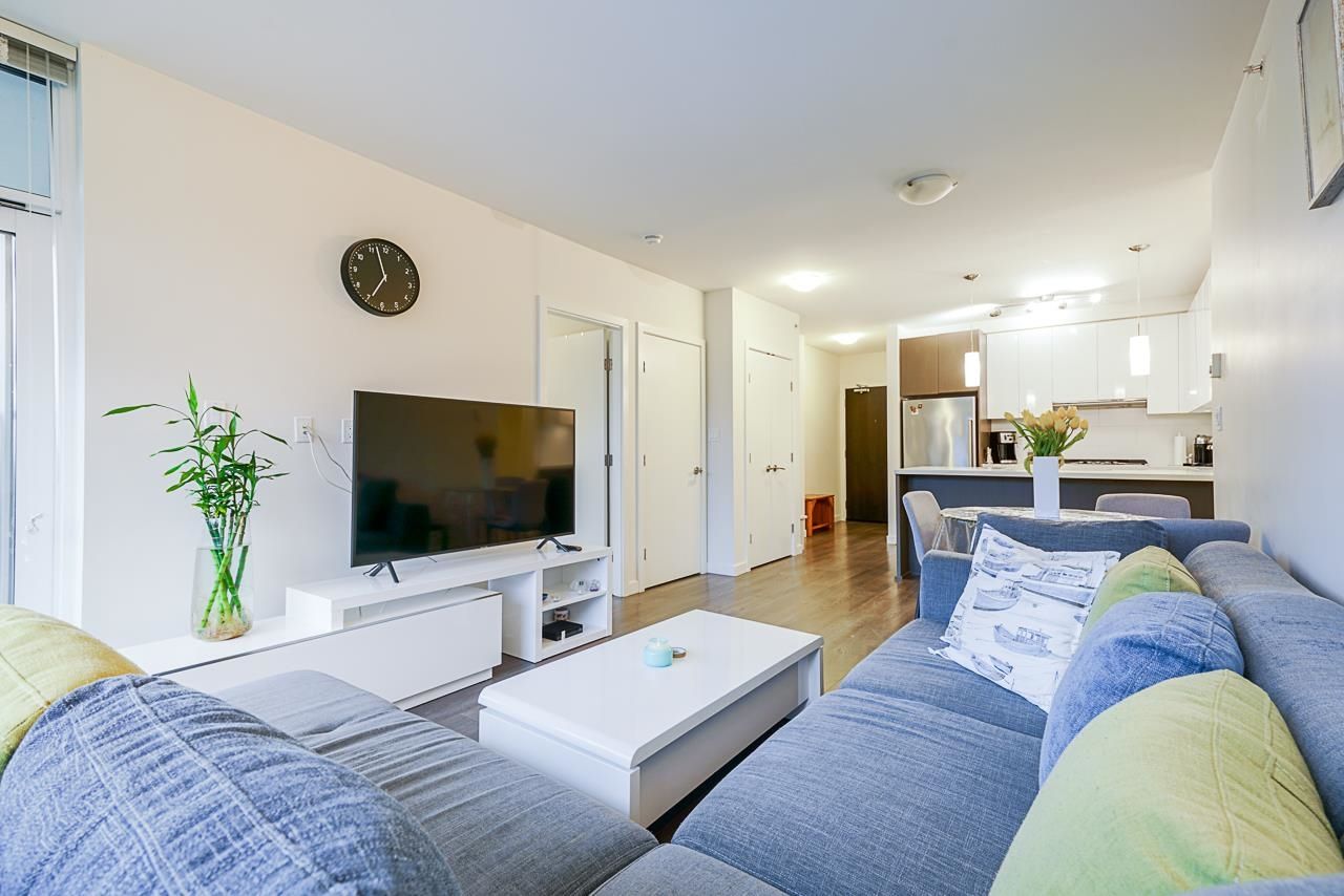 Listing Image 9