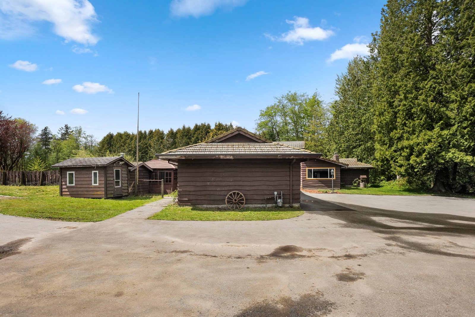 Listing Image 12