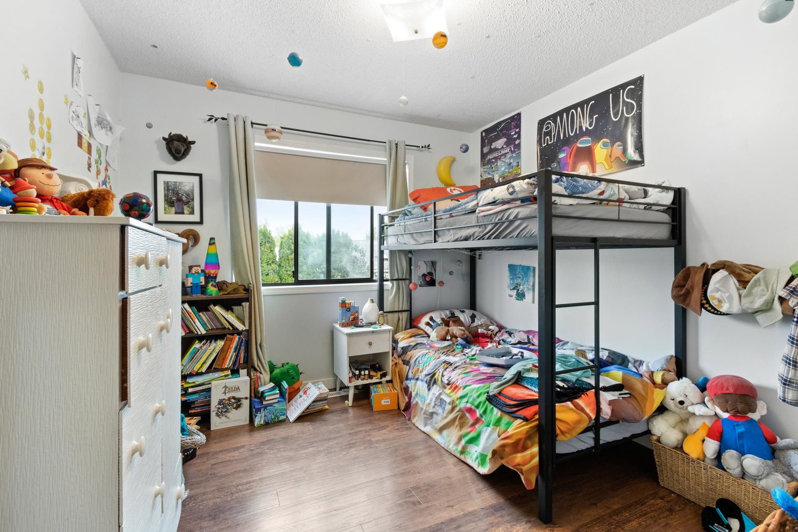 Listing Image 6