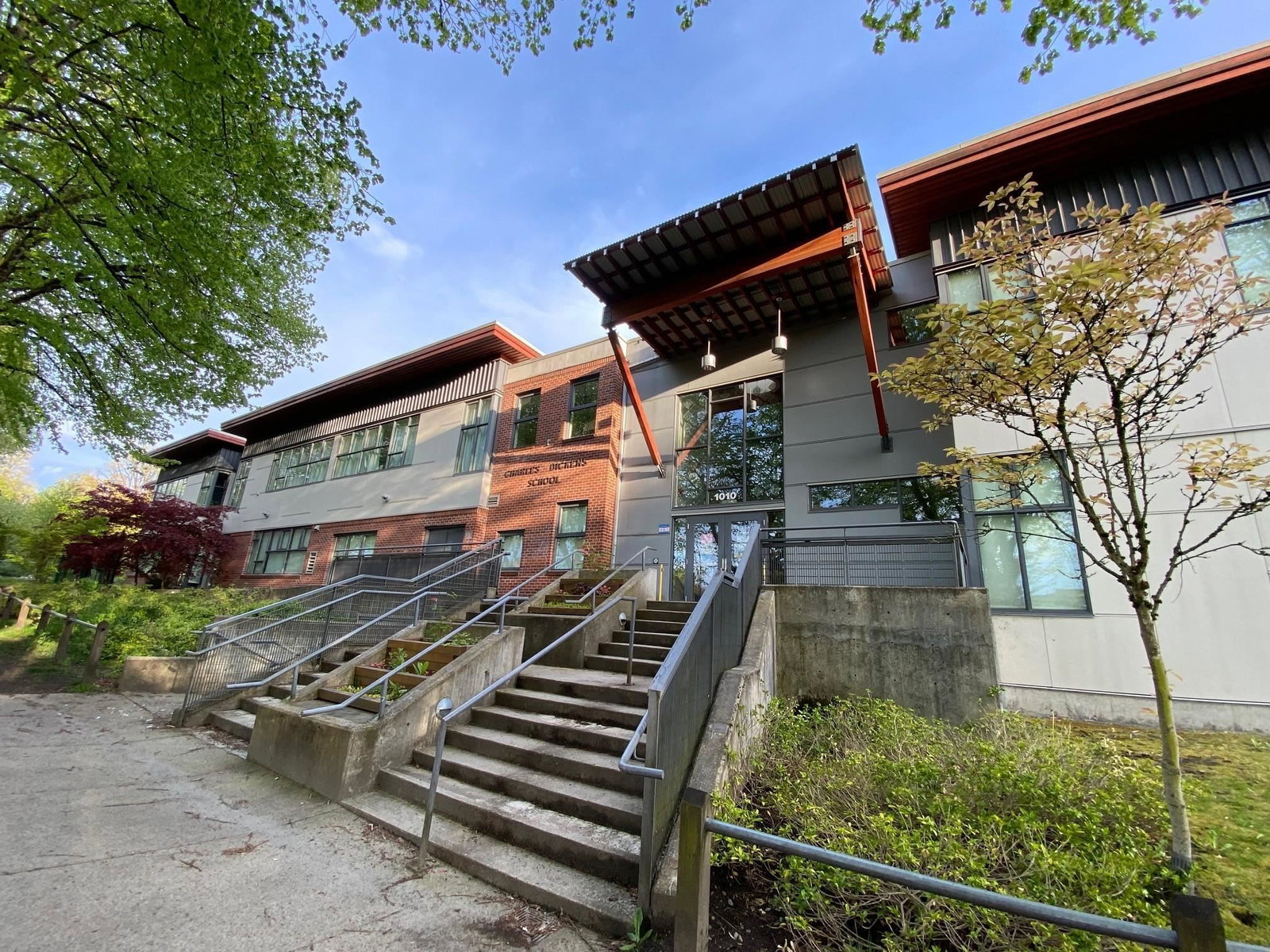Listing Image 10