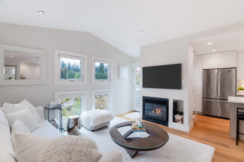 304 - 1528 Bowser Avenue, North Vancouver, V7P 2Y3 | Image 2
