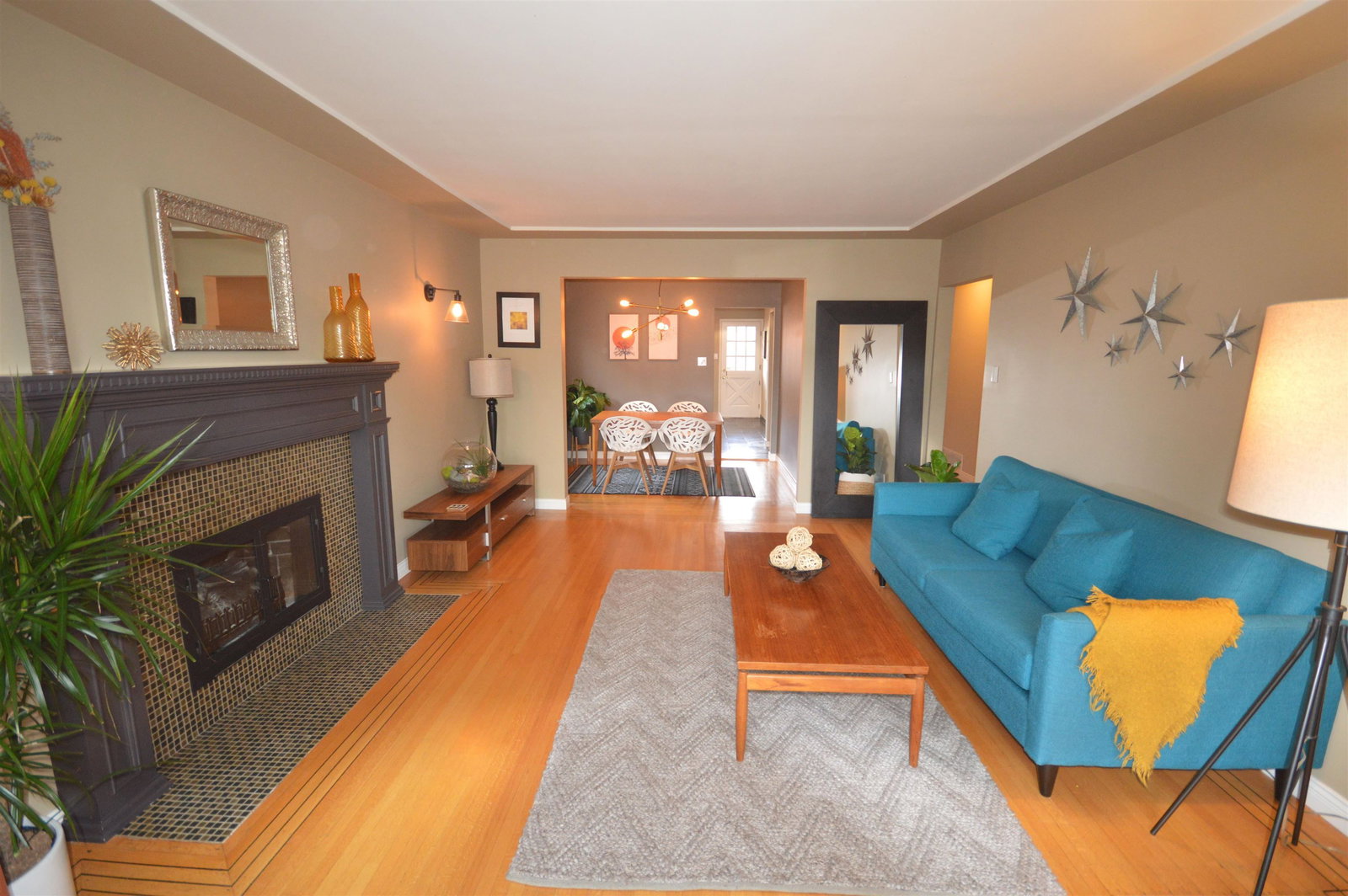 Listing Image 5