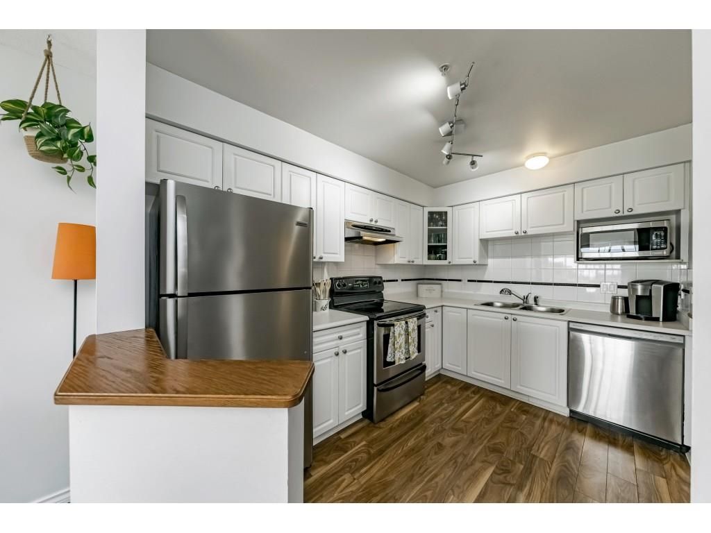 Listing Image 14