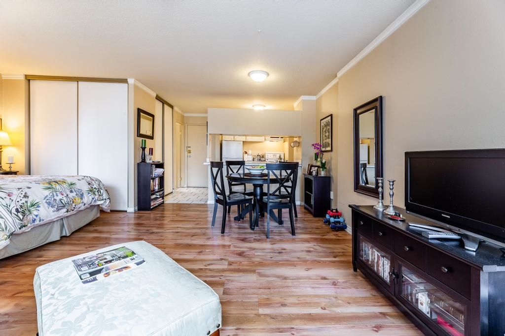 Listing Image 20