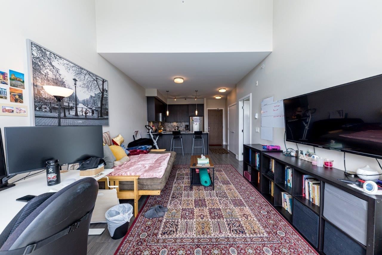 Listing Image 8