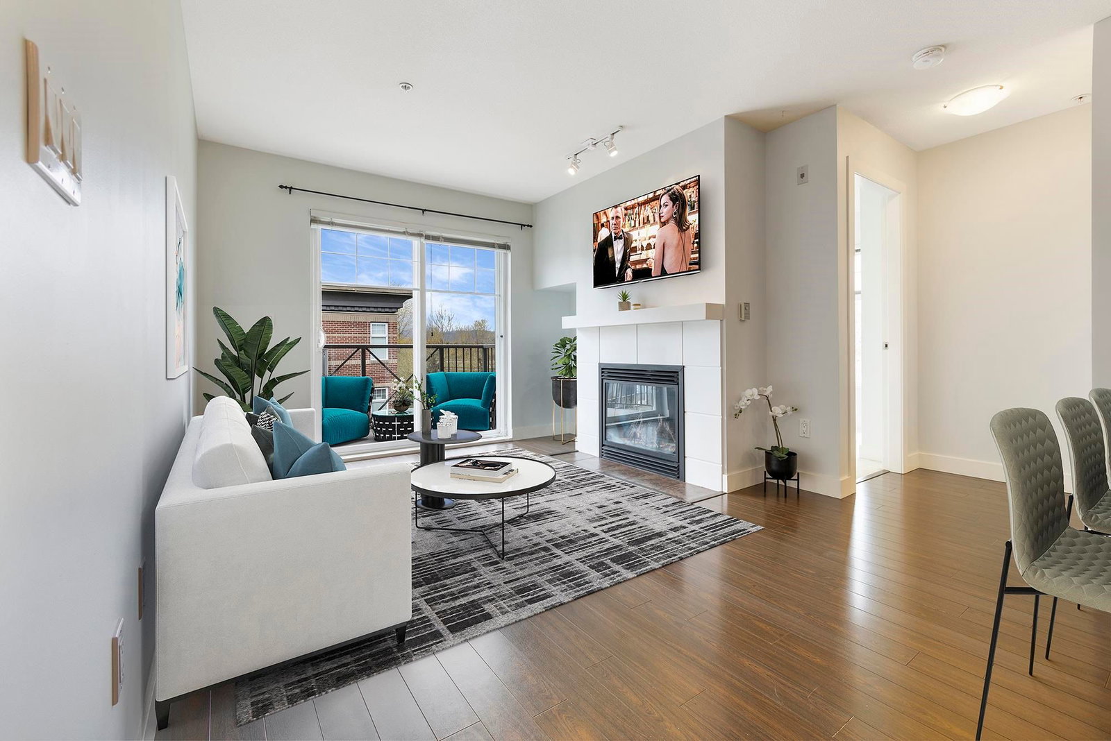 Listing Image 19