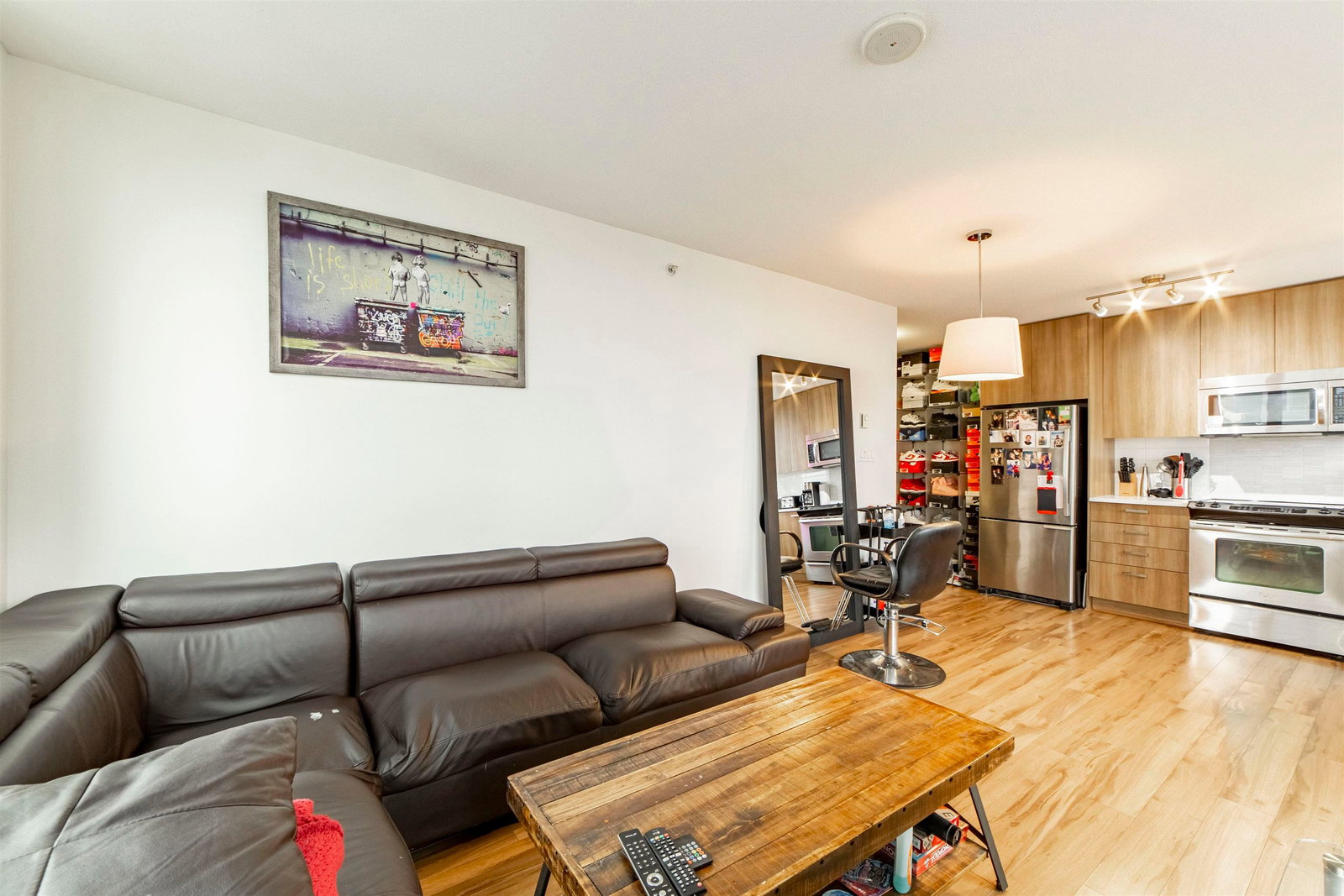 Listing Image 21