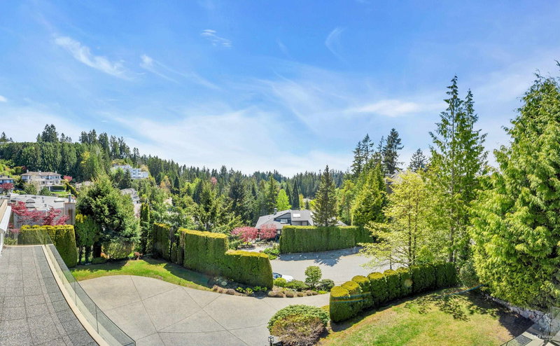 4827 Northwood Place, West Vancouver, V7S 3C5 | Image 3