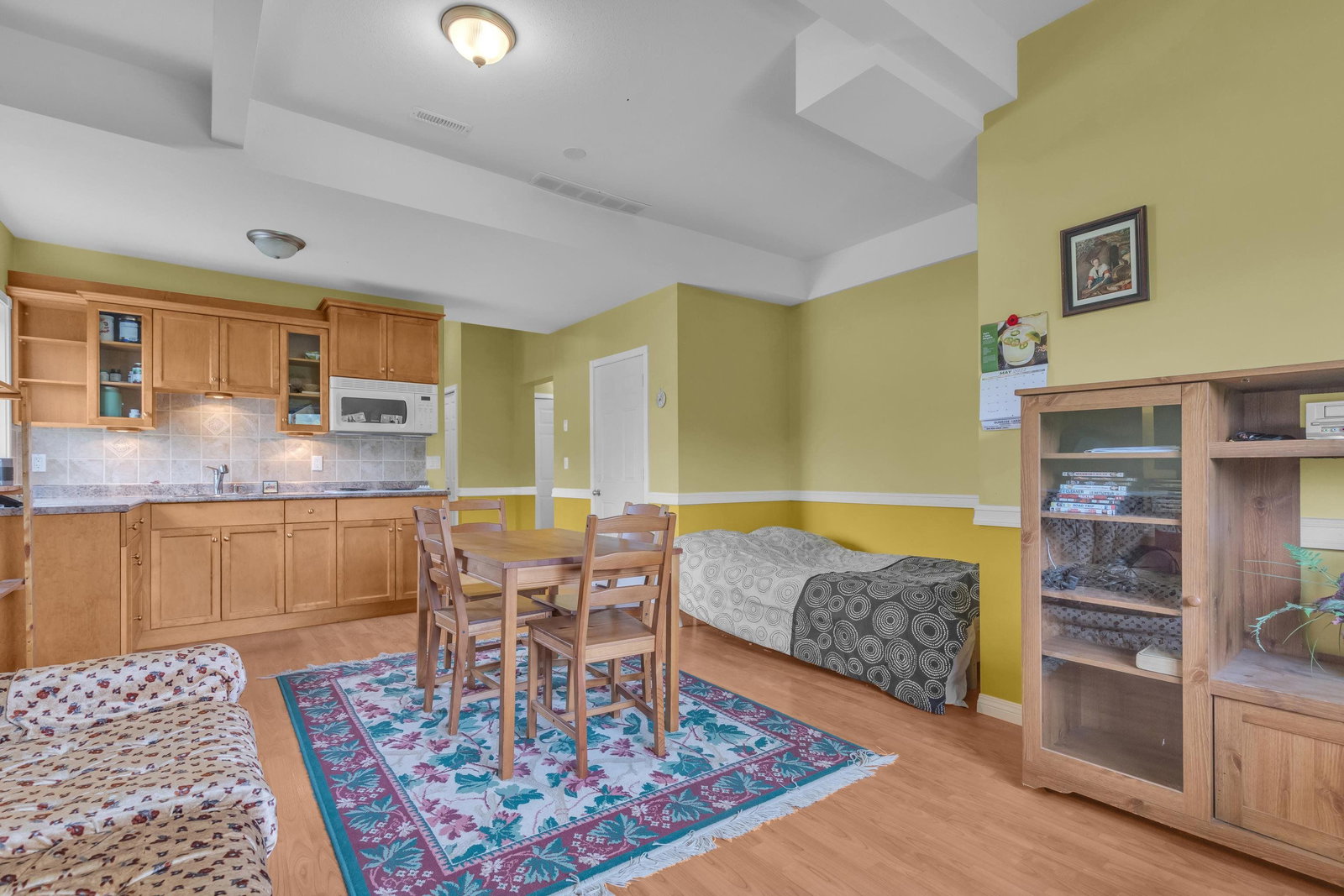 Listing Image 19
