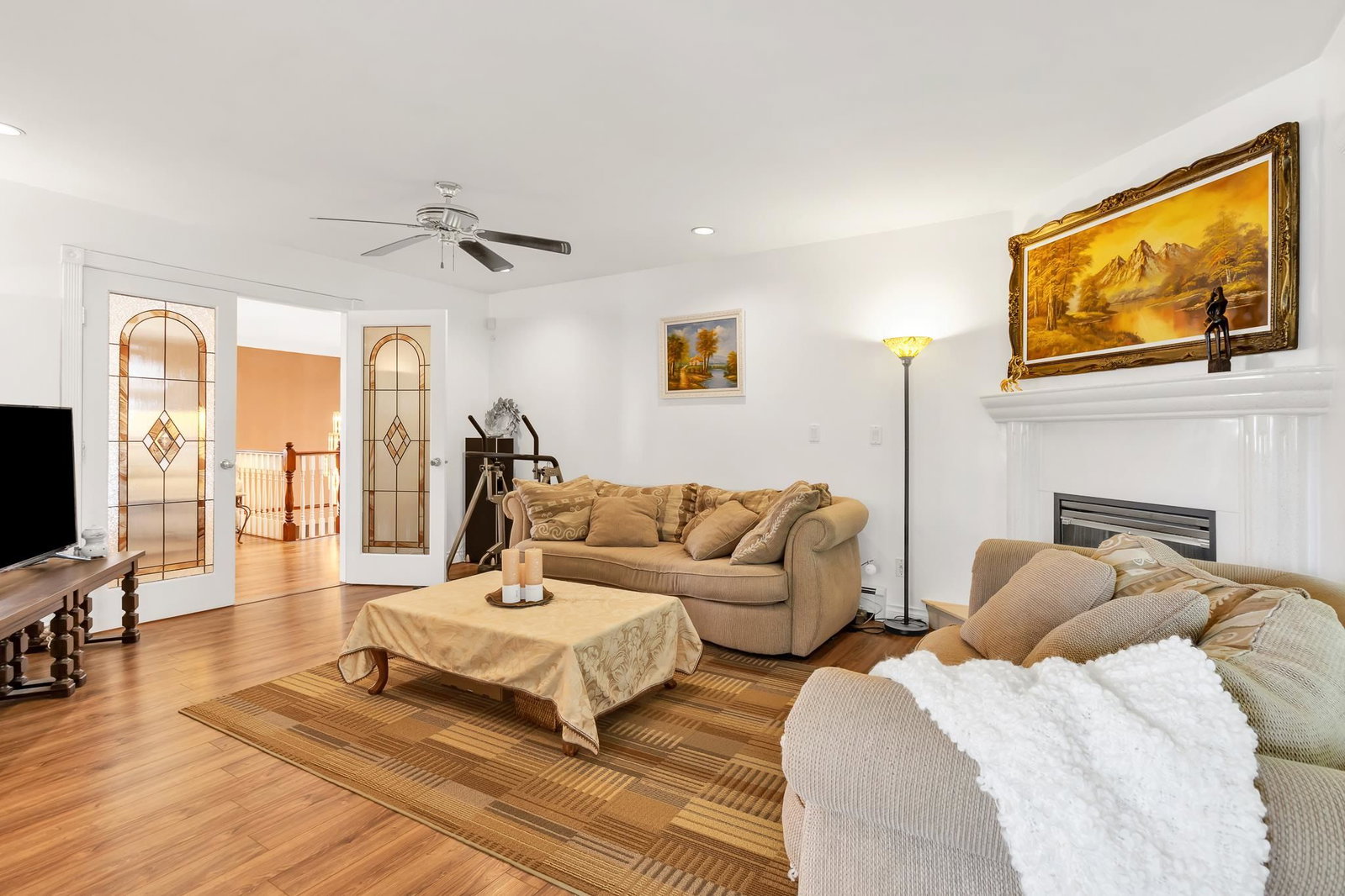 Listing Image 11