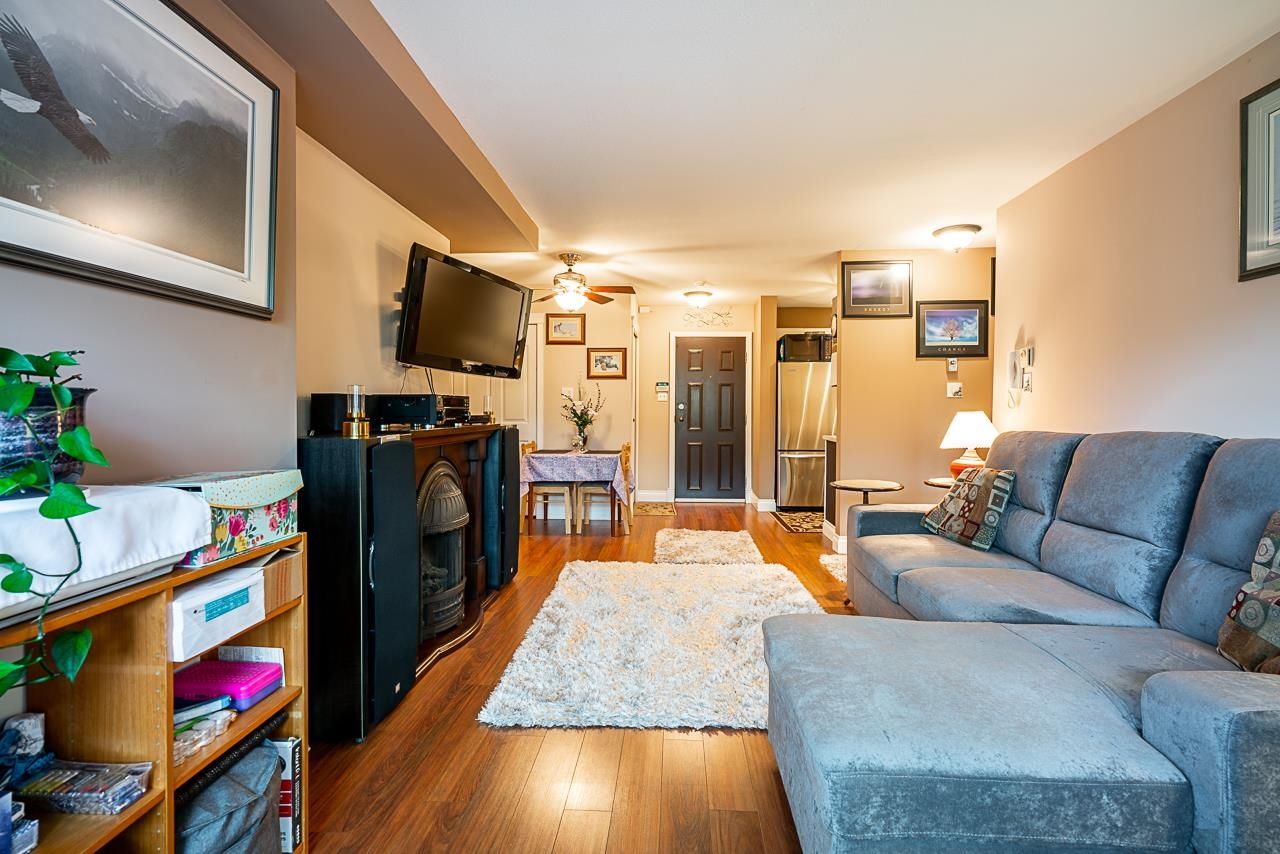 Listing Image 16