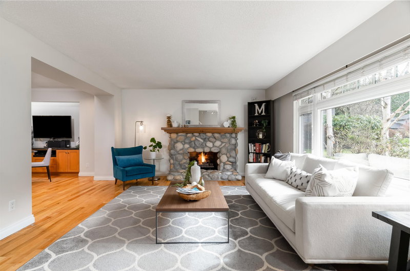 2569 Hyannis Point, North Vancouver, V7H 1R9 | Image 3