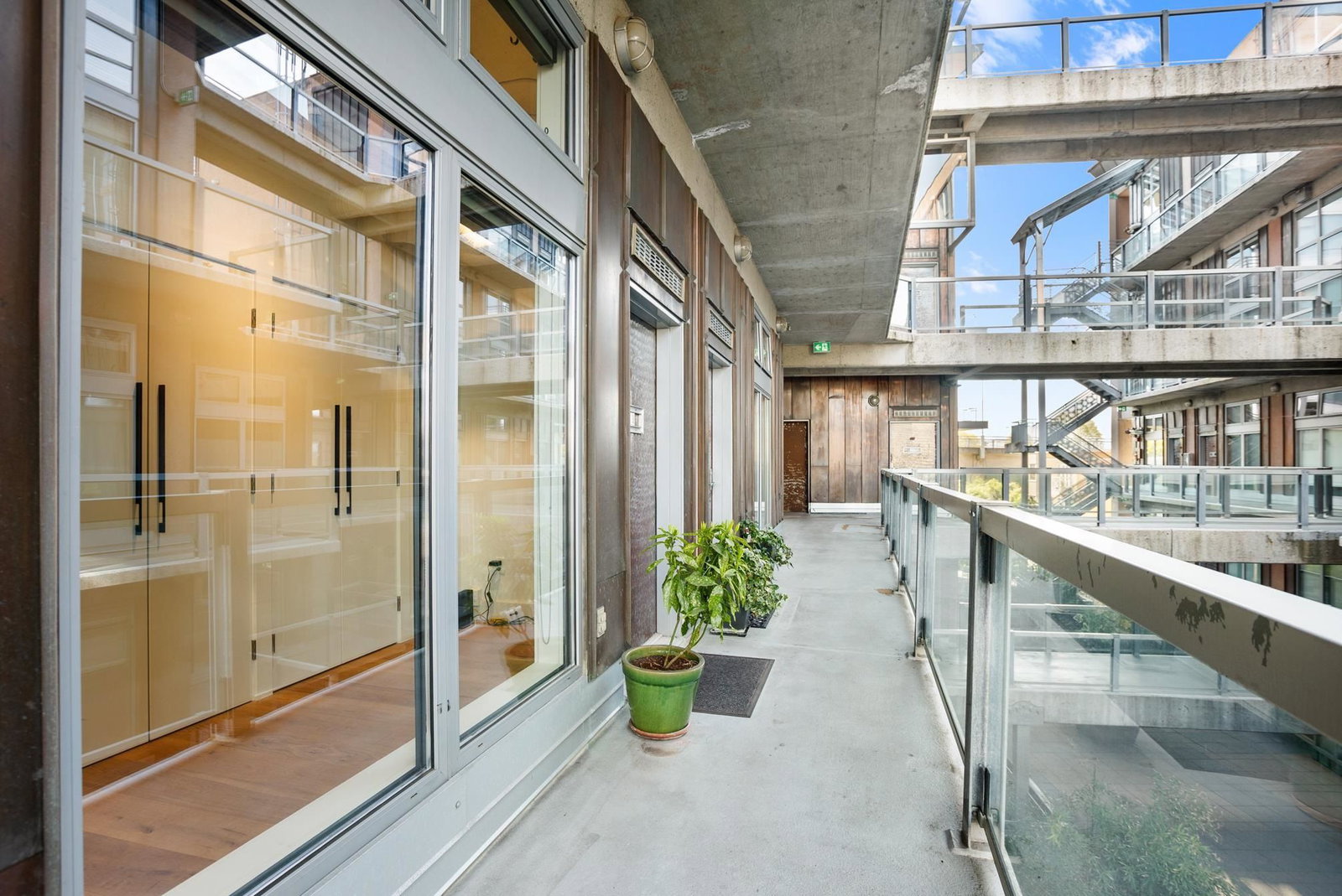Listing Image 25