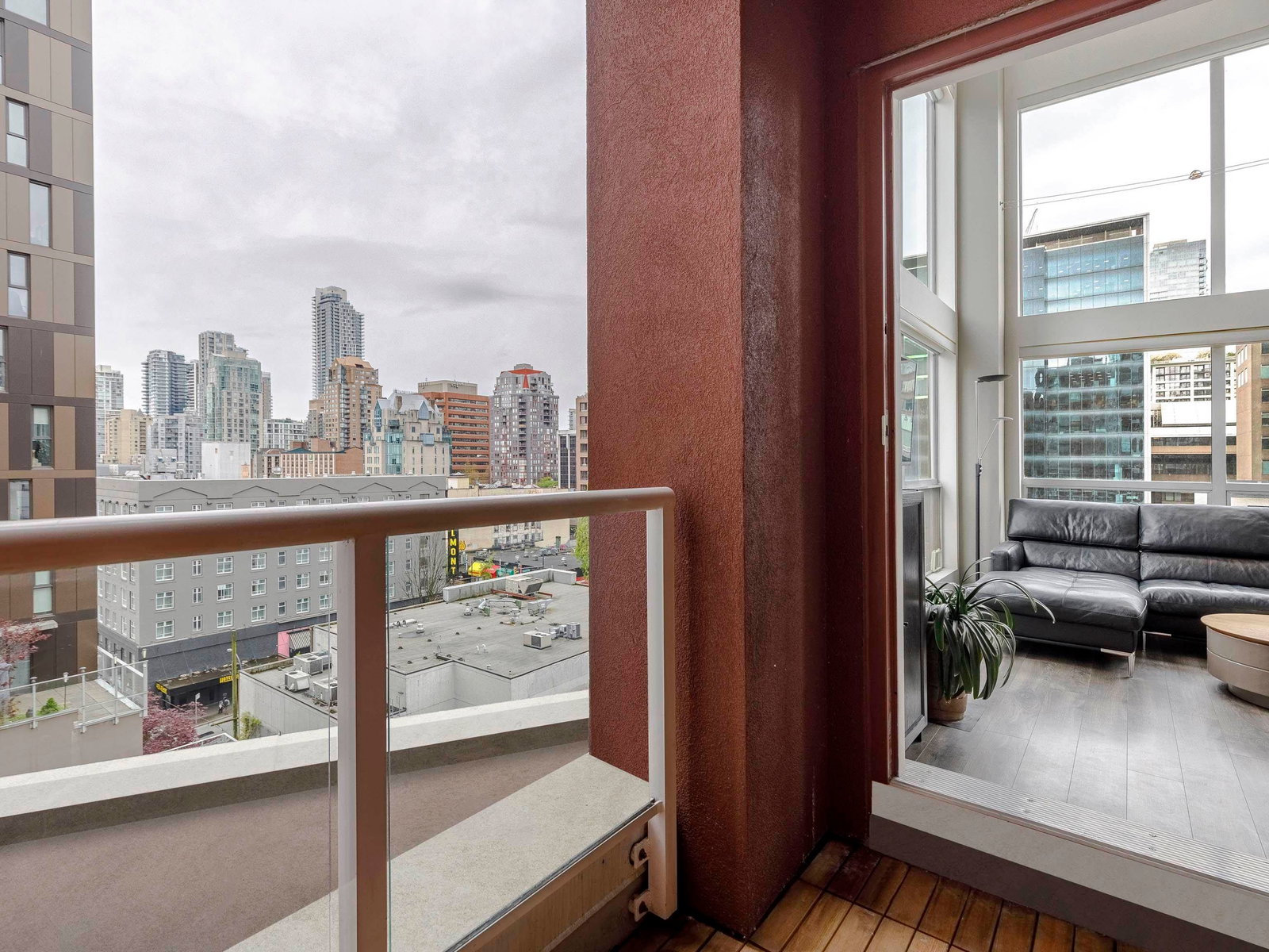 Listing Image 10