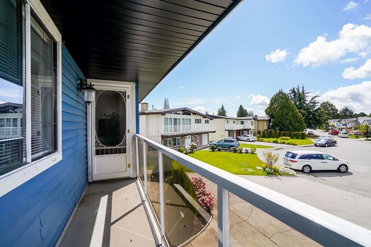 Listing Image 9