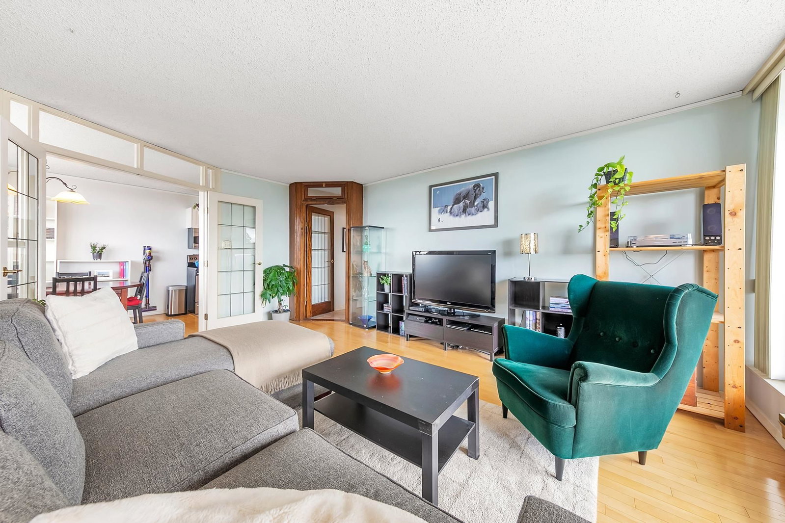 Listing Image 10