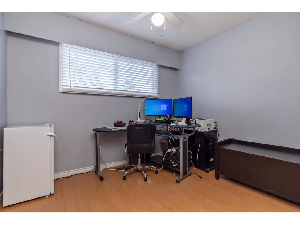 Listing Image 18