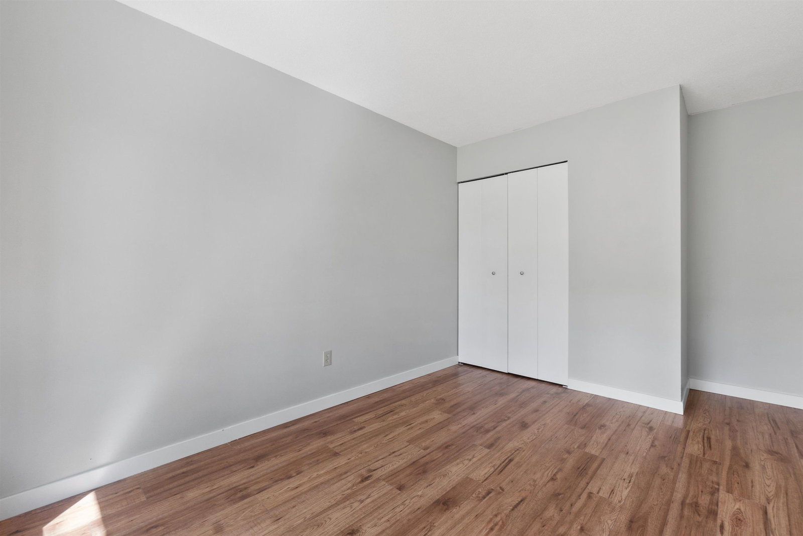 Listing Image 30