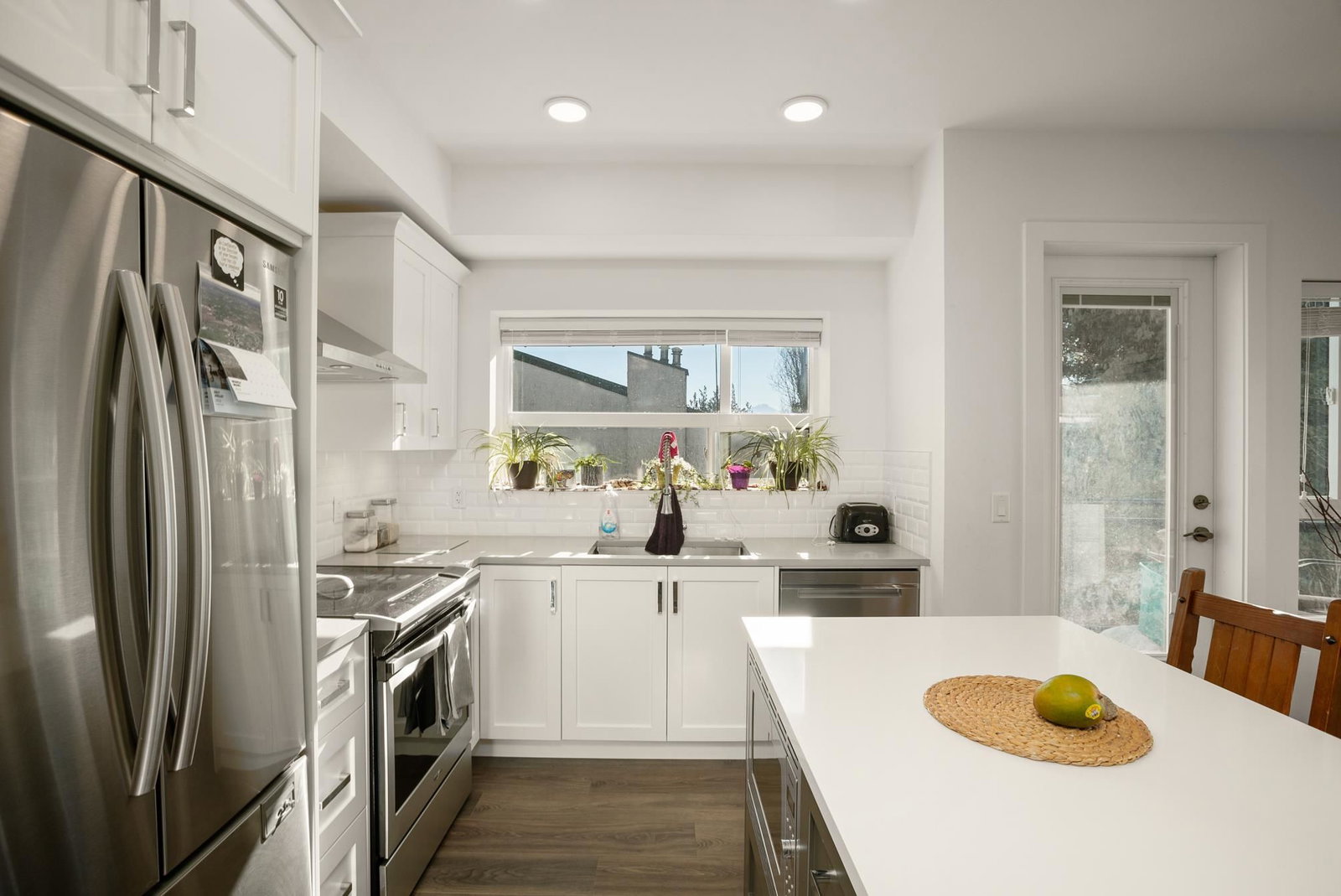 Listing Image 9