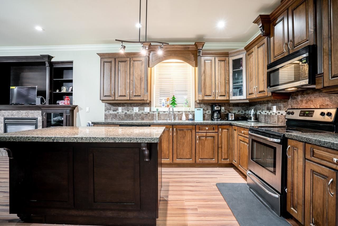 Listing Image 12