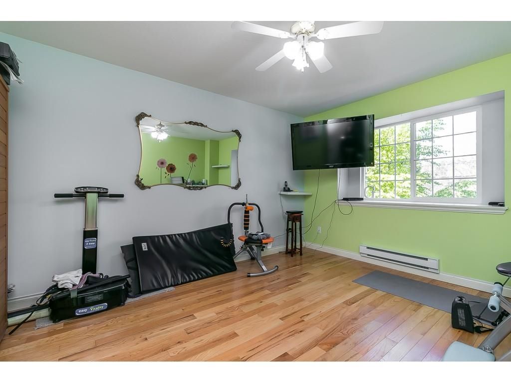 Listing Image 16
