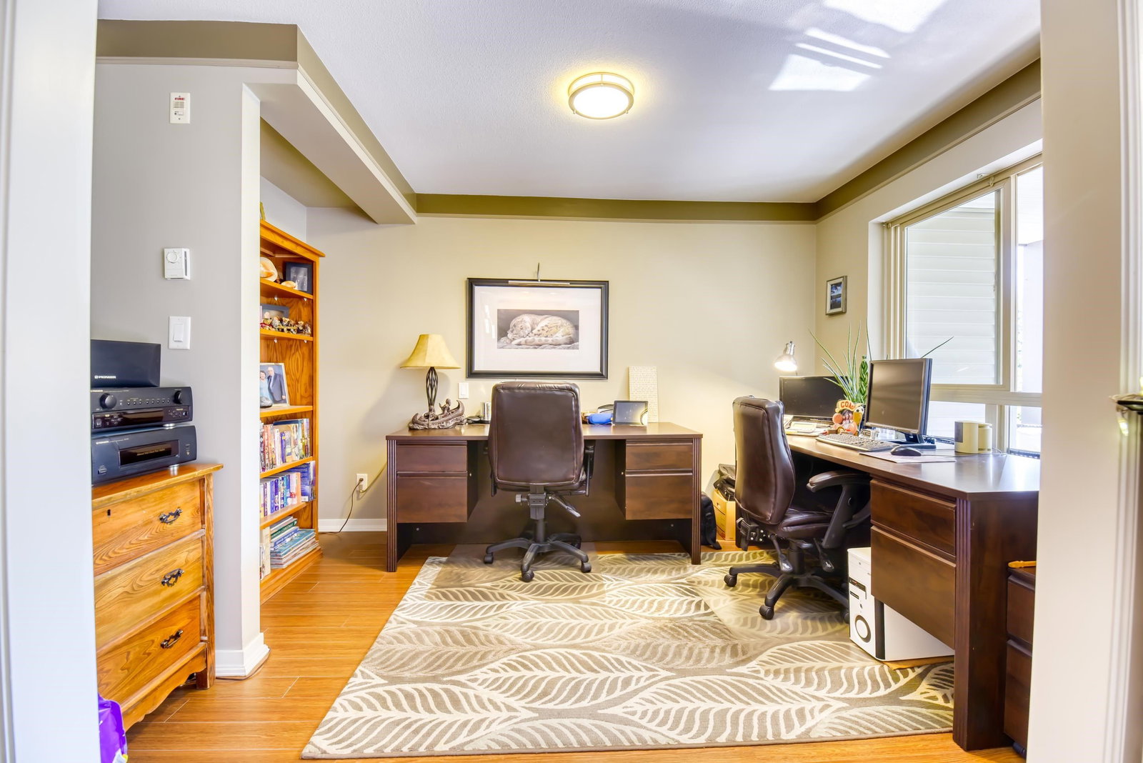 Listing Image 11