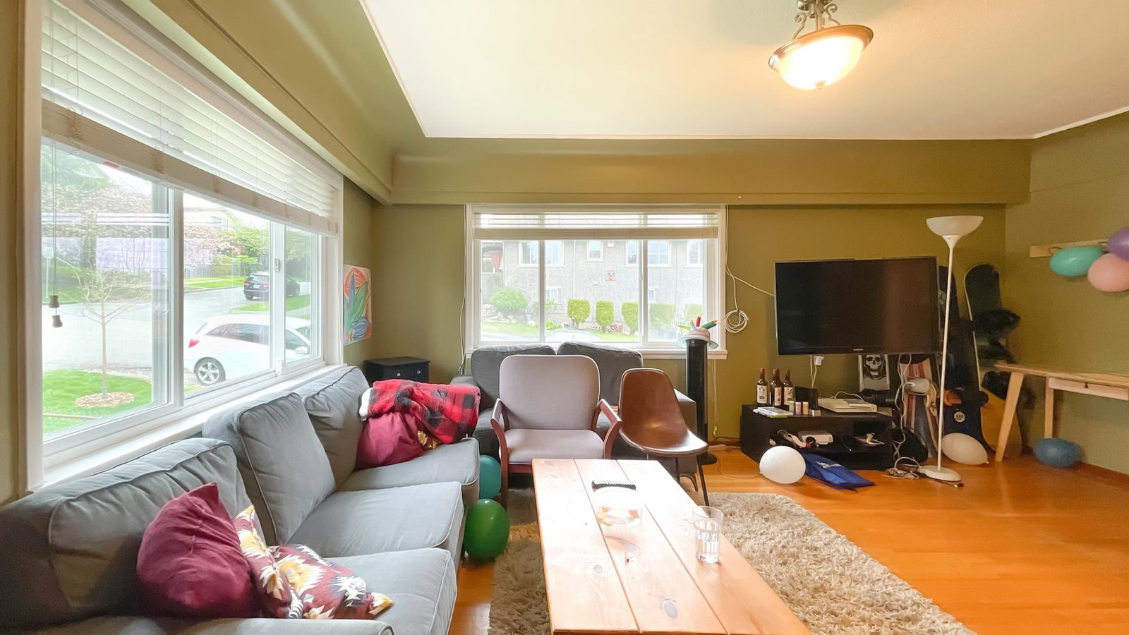 Listing Image 9