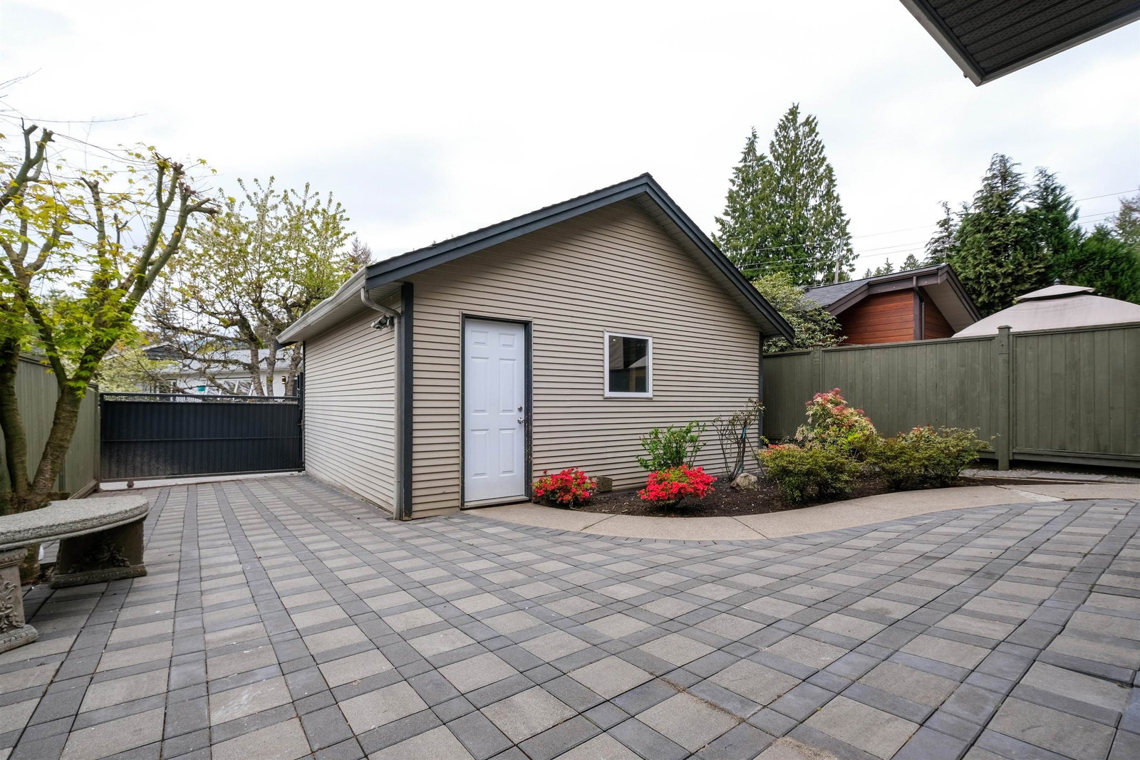 Listing Image 16