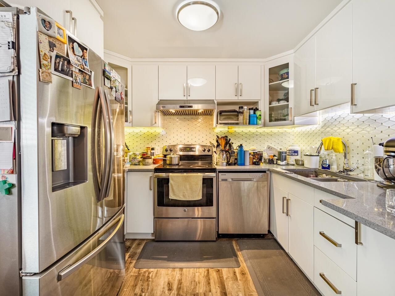 Listing Image 19