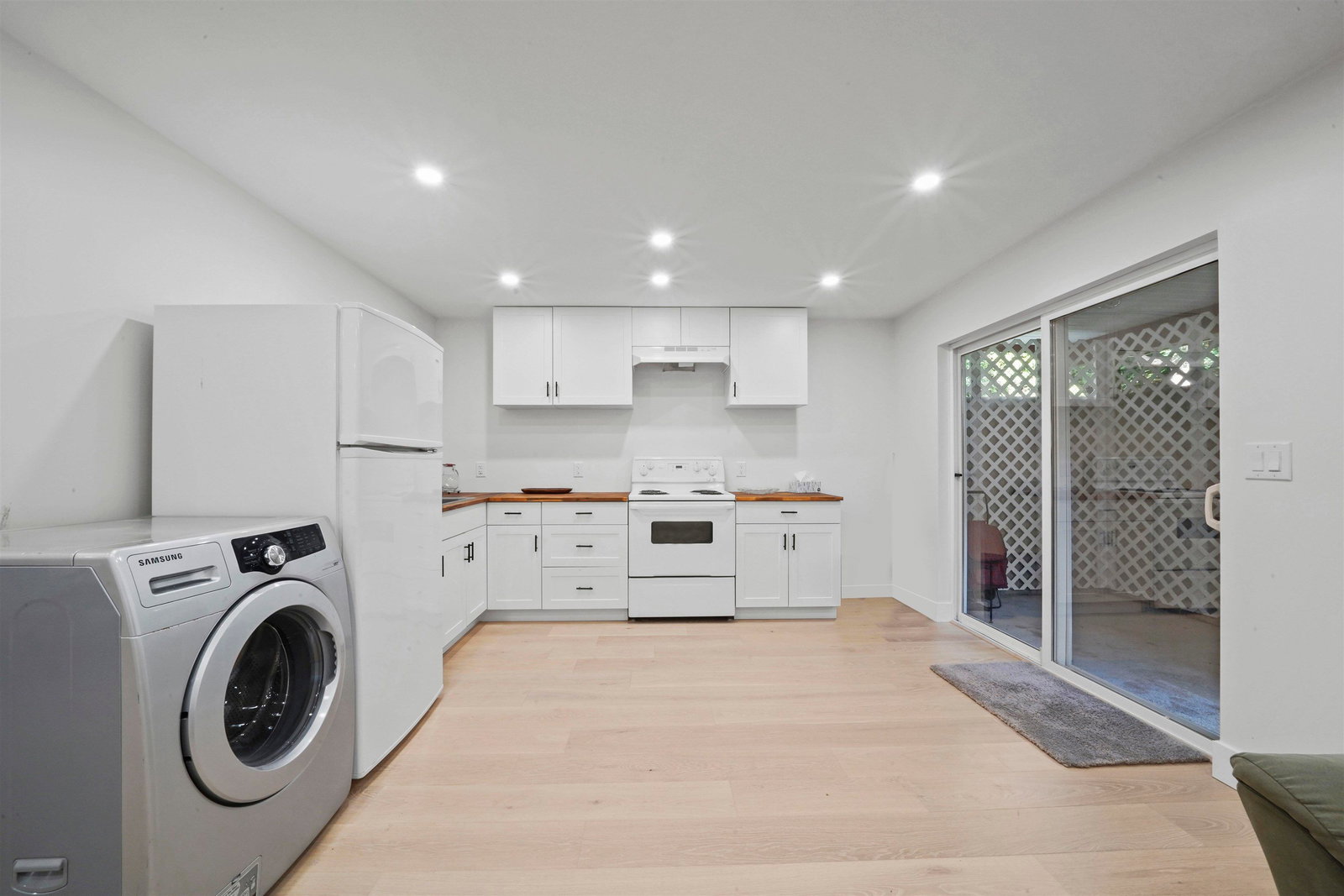 Listing Image 19
