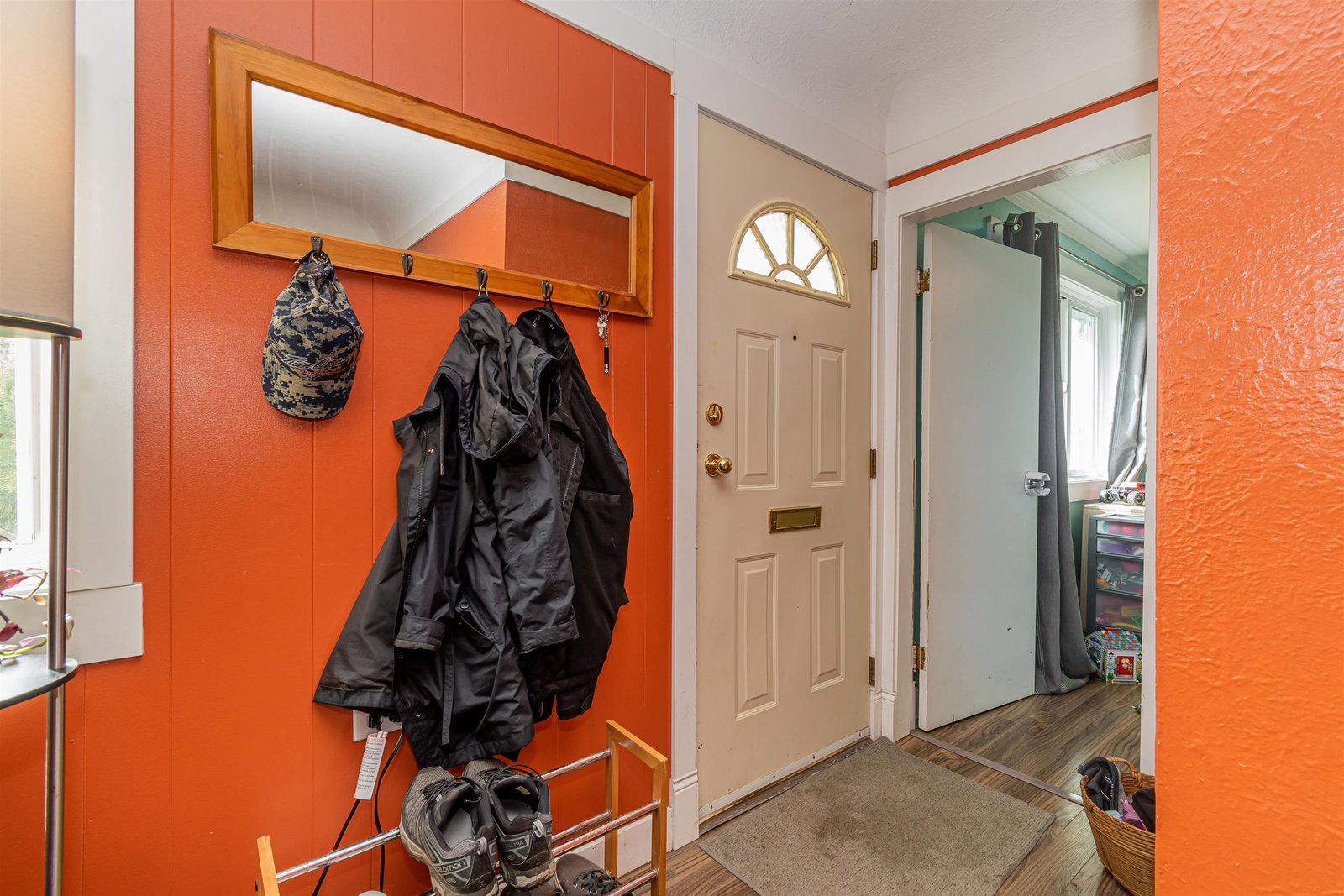 Listing Image 6