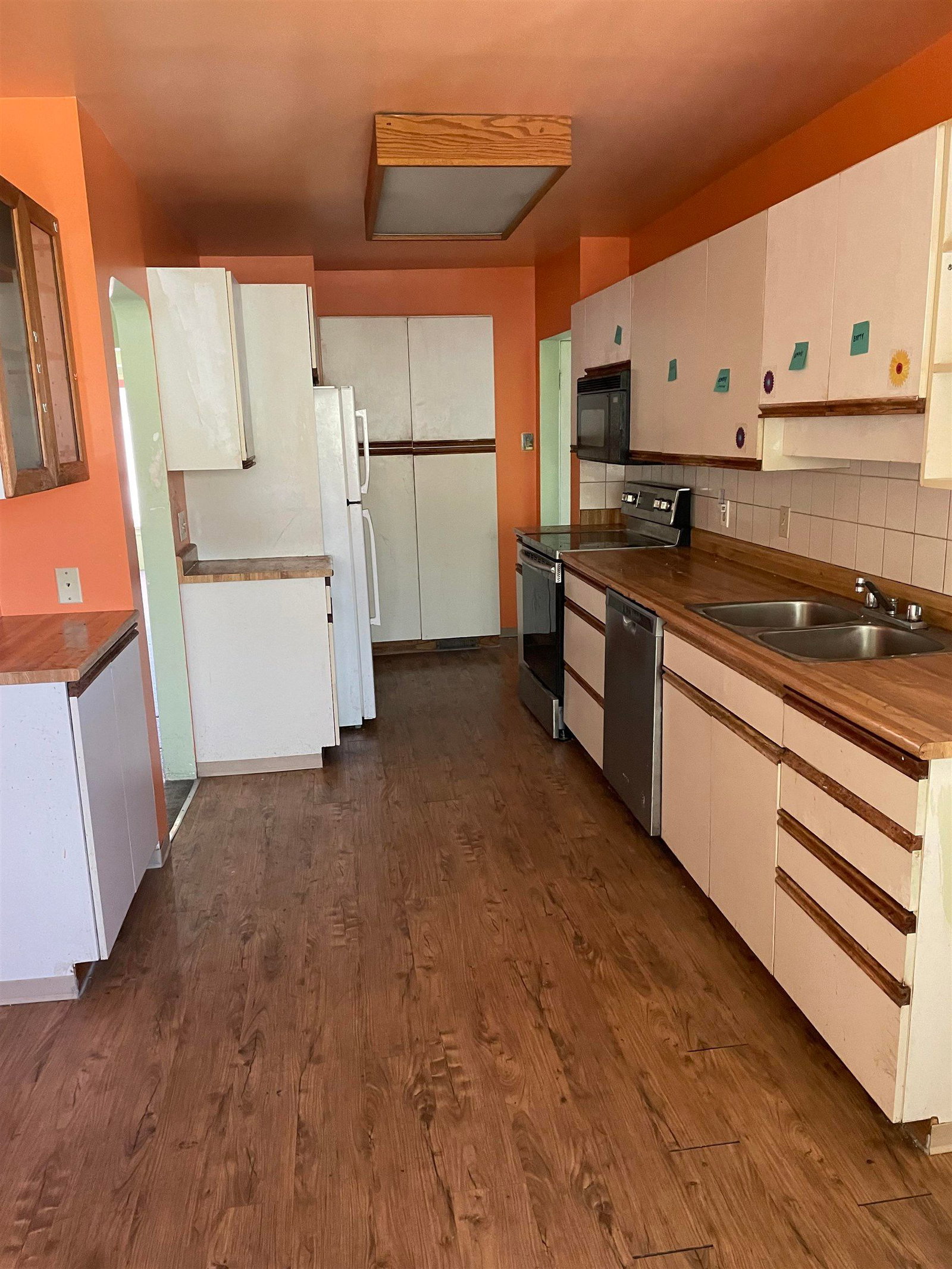 Listing Image 10