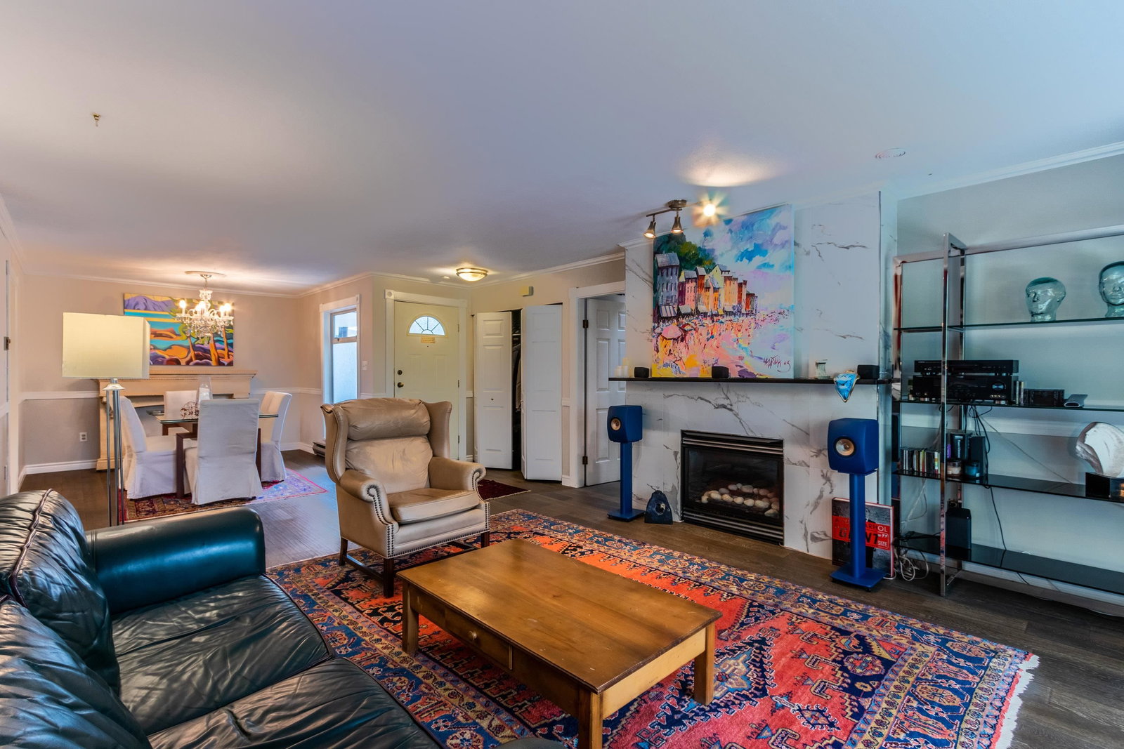 Listing Image 4