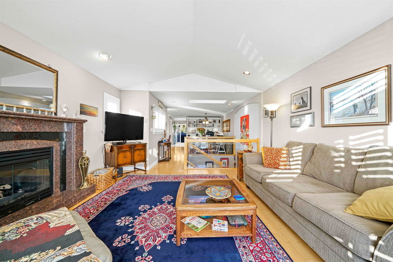 2517 Marine Drive, West Vancouver, V7V 1L5 | Image 2