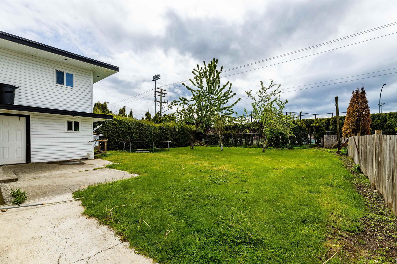 Listing Image 6