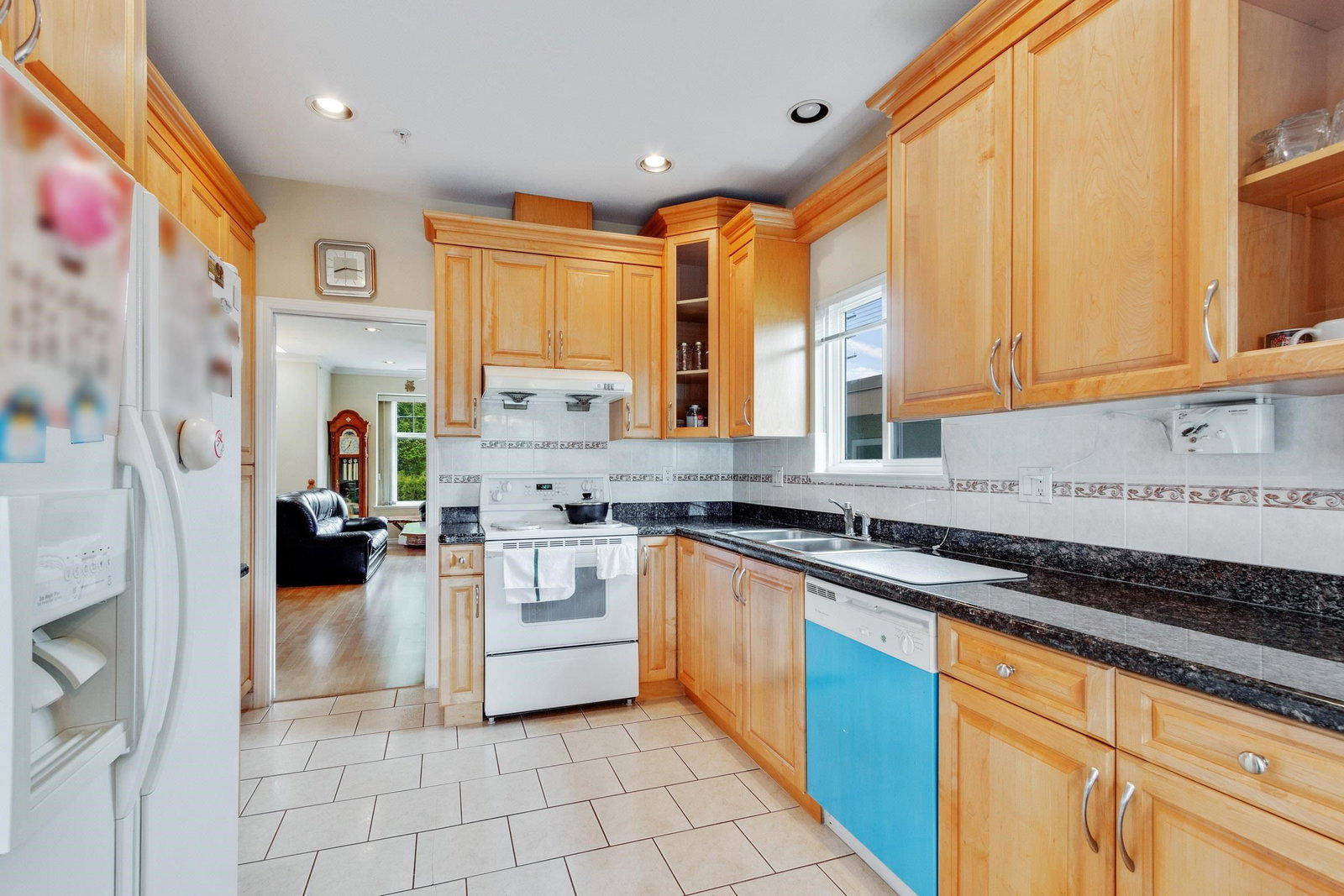 Listing Image 13