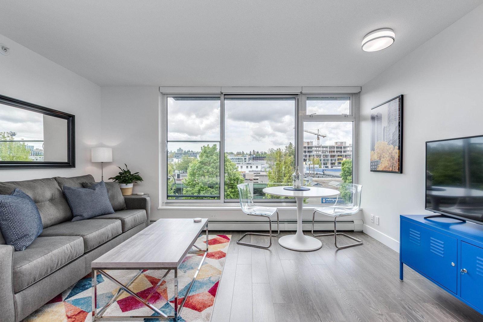 Listing Image 10
