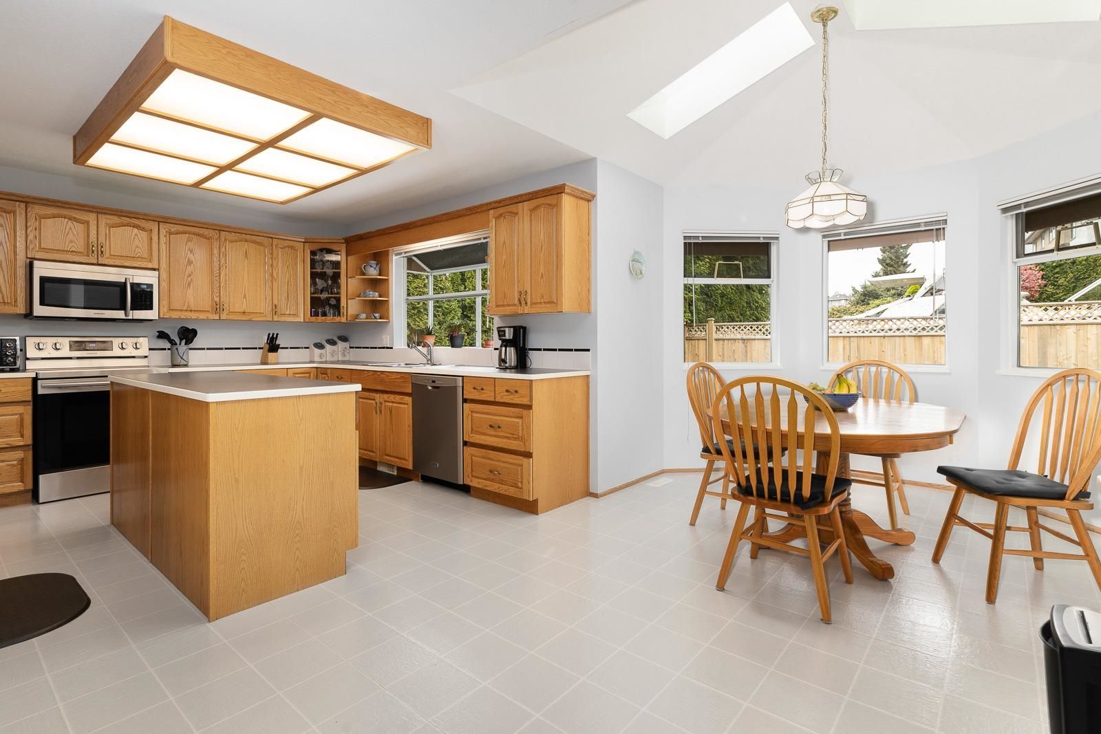 Listing Image 15