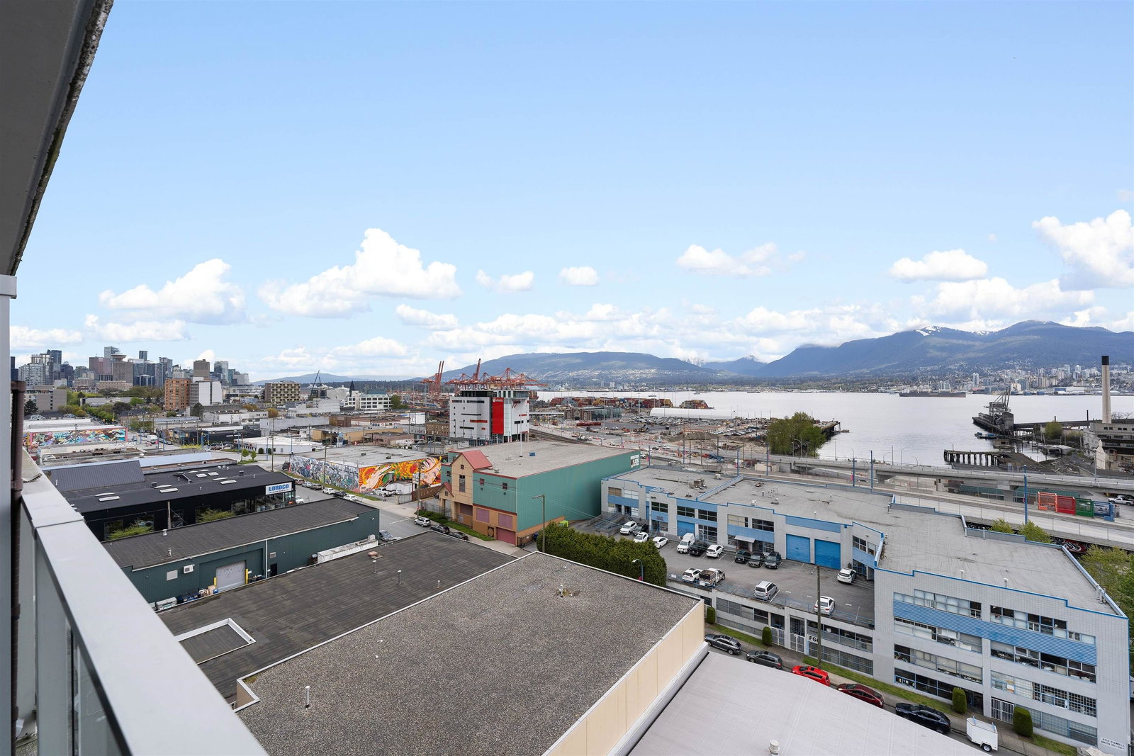 Listing Image 12