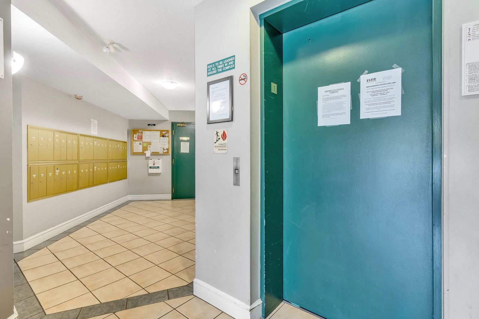 Listing Image 6