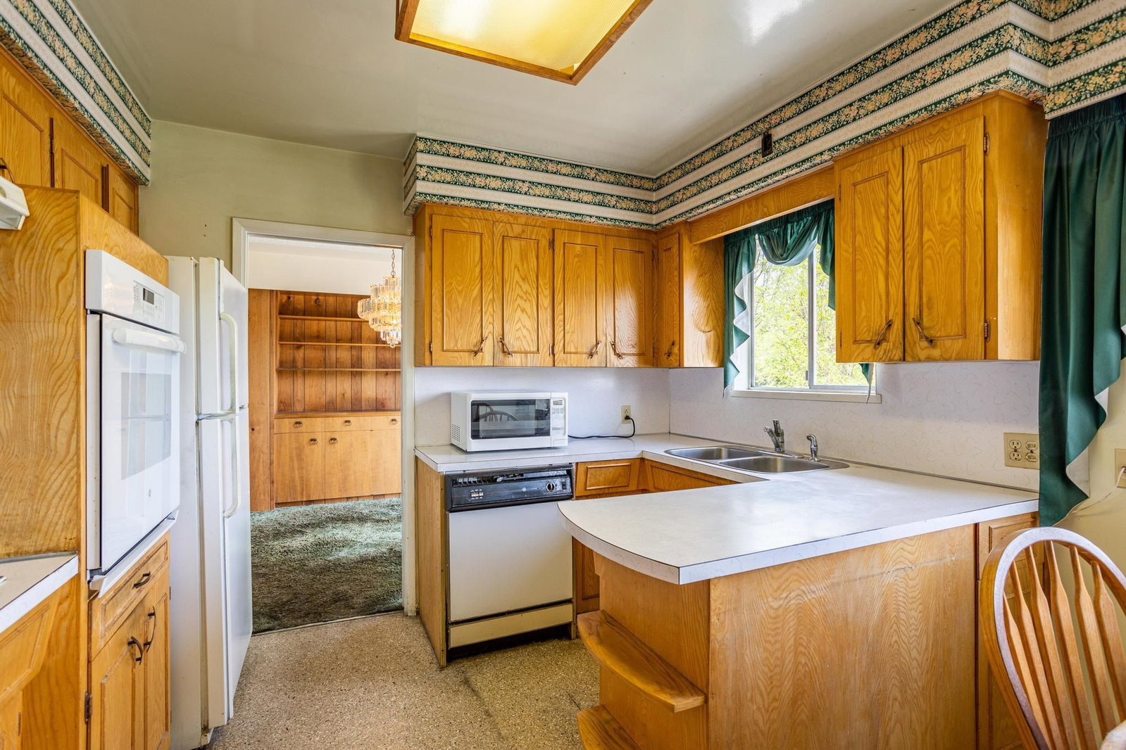 Listing Image 11