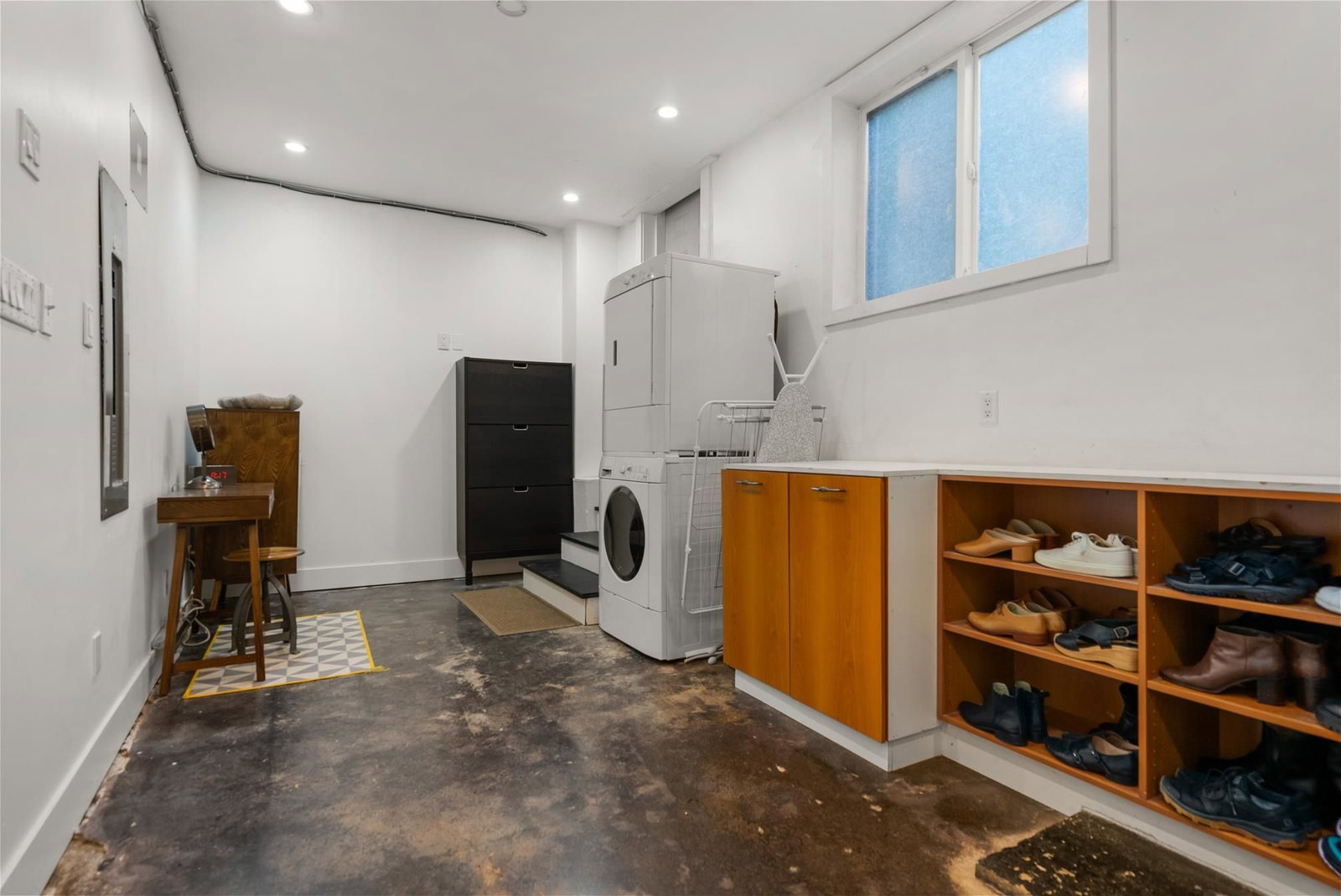 Listing Image 16