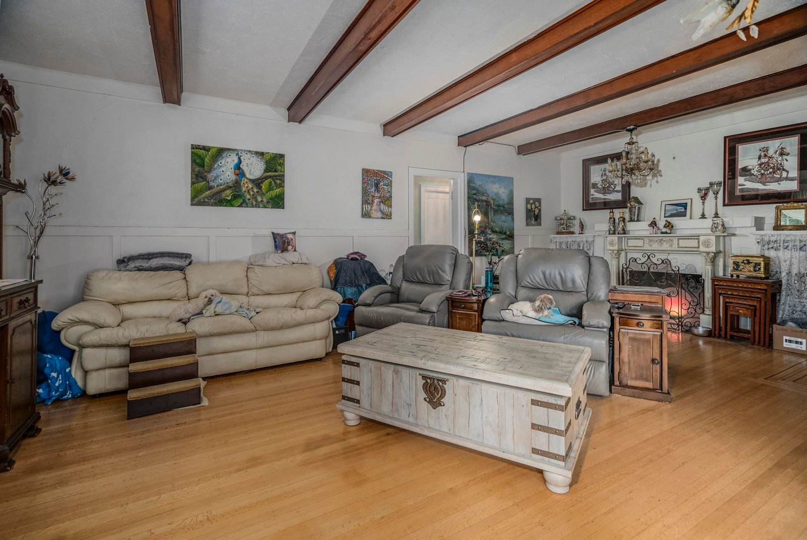 Listing Image 5